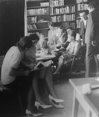 BIDL: In der Bibliothek 1964
